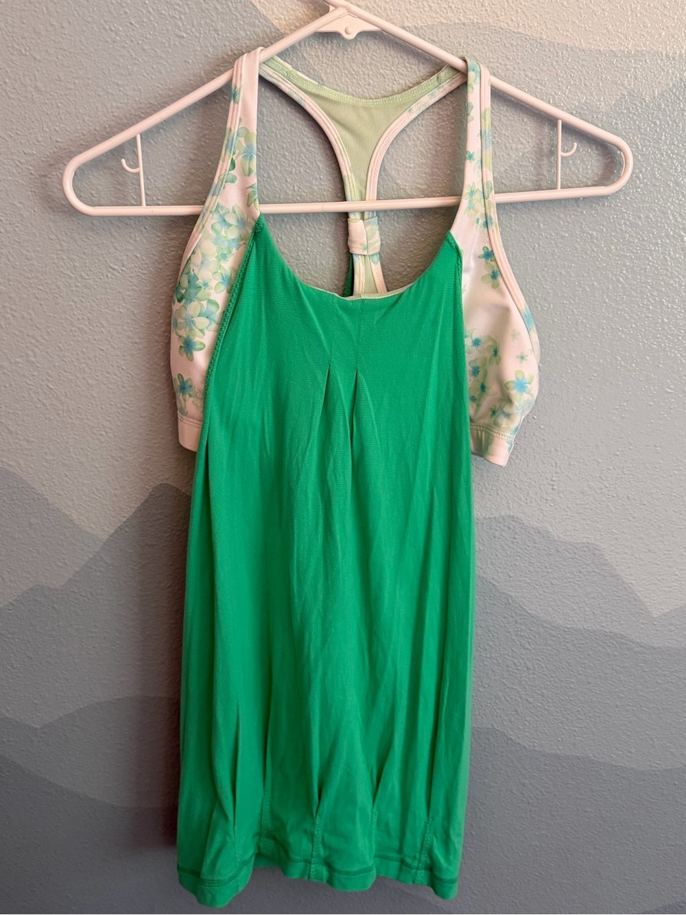 Lululemon tank top